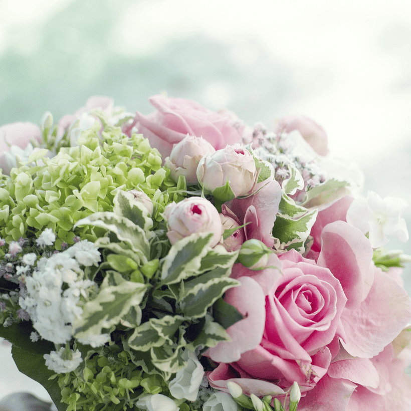 BOUQTS &amp; CENTERPIECES